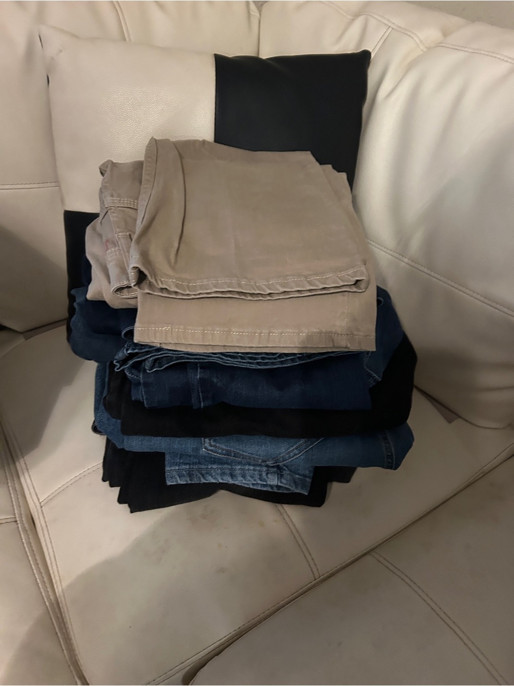 Men's Tan Straight-Leg Jeans - Versatile Everyday Style